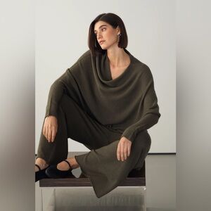 JAKI Asymmetric Draped | Khaki | Seamless Knit